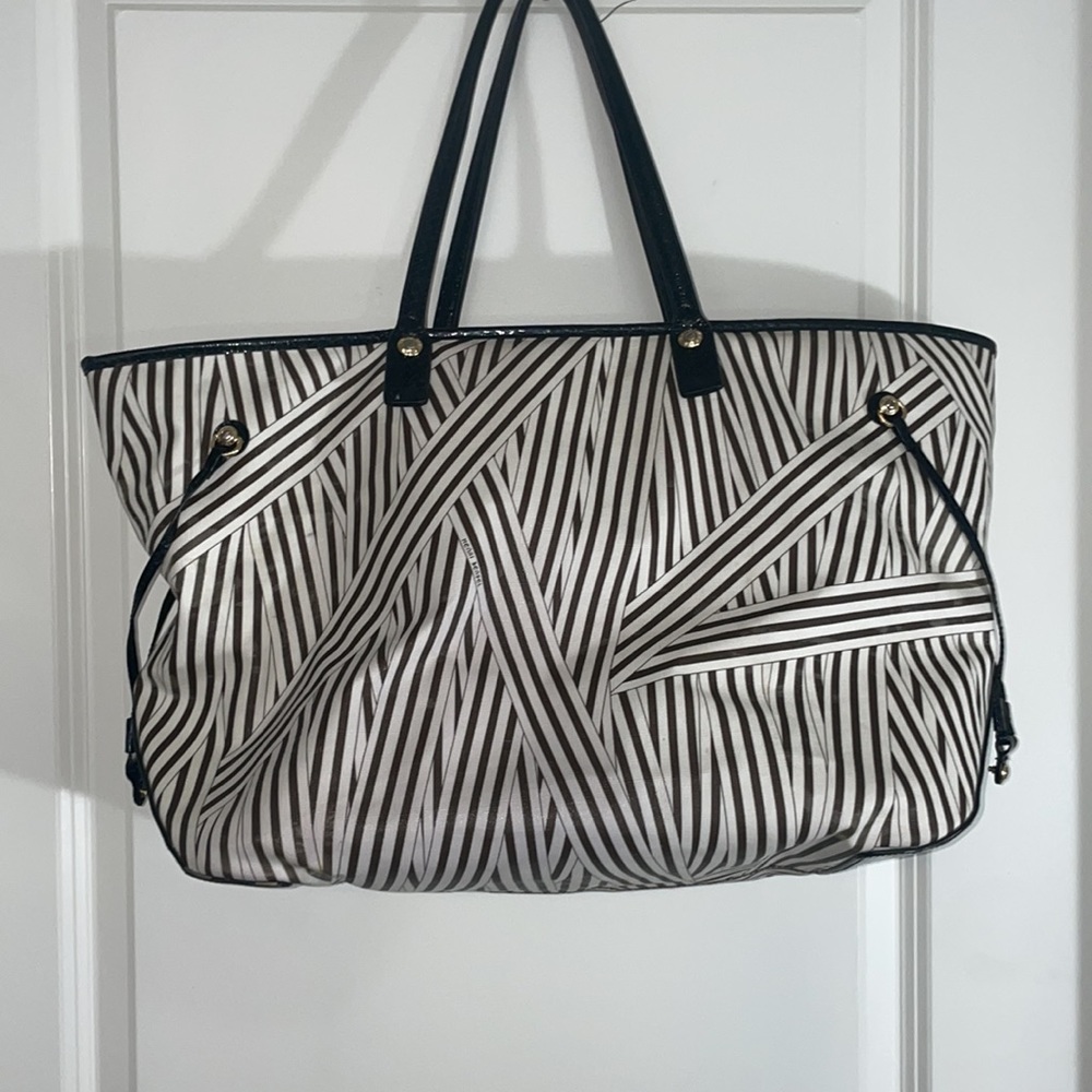 HENRI BENDEL disturbed stripe tote 🙀 - Picture 3 of 16